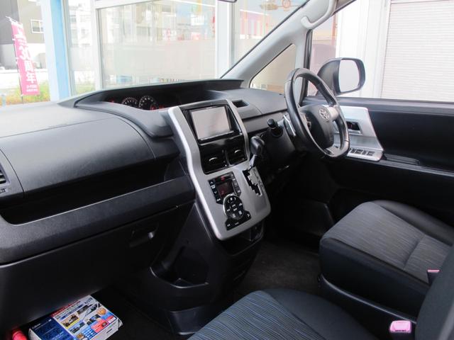 ヴォクシー ZS 社外ナビ(NR-MZ077)フルセグTV・Bカメラ・前後ドラレコ・Bluetooth接続・左側パワースライドドア・電動格納ミラー・ETC・スマートキー・純正16インチアルミホイール(38枚目)