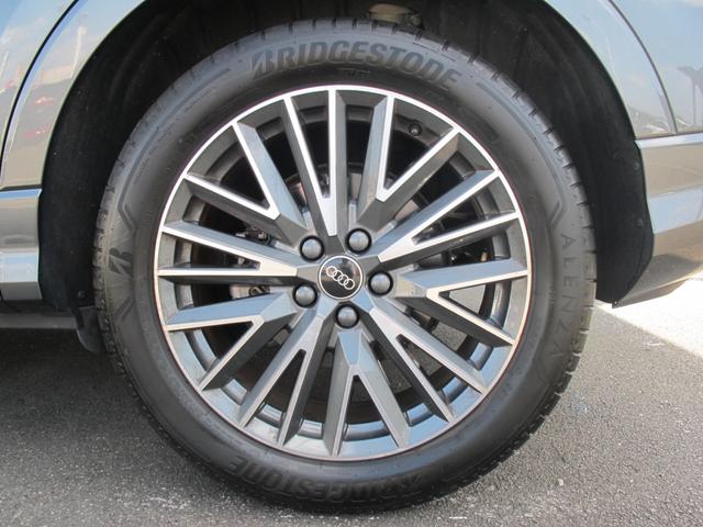 Ｑ３スポーツバック ３５ＴＦＳＩ　Ｓライン　黒革・Ｆ席Ｐシート・シートヒータ・パワーバックドア・コンビニエンス／アシスタンスパッケージ・ブラックスタイリングパッケージ・メーカーナビ・全周囲・スマートキー２個・ＥＴＣ２．０・バーチャルコックピット（64枚目）
