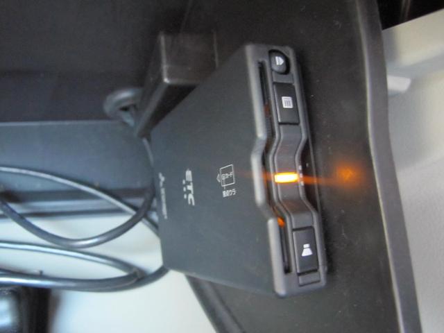 エブリイワゴン 車椅子移動者 分割式リアシート付 電動オートステップ装着車 純正ナビ(CN-RZ765W)フルセグTV・Bカメラ・ドラレコ・Bluetooth接続・衝突軽減システム・左オートステップ・電格ミラー・フォグランプ・ETC・スマートキー・社外12インチアルミホイール(31枚目)