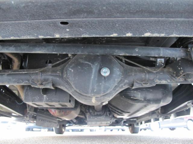 エブリイワゴン 車椅子移動者 分割式リアシート付 電動オートステップ装着車 純正ナビ(CN-RZ765W)フルセグTV・Bカメラ・ドラレコ・Bluetooth接続・衝突軽減システム・左オートステップ・電格ミラー・フォグランプ・ETC・スマートキー・社外12インチアルミホイール(54枚目)