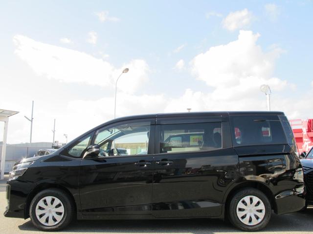 ヴォクシー Ｘ　１オーナー・純正９インチナビ・フルセグＴＶ・Ｂカメラ・Ｂｌｕｅｔｏｏｔｈ接続・１１インチフリップダウンモニター・左側パワースライドドア・アイドリングストップ・電動格納ミラー・ＥＴＣ・スマートキー２個（11枚目）