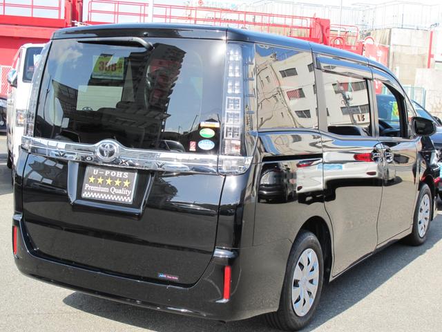 ヴォクシー Ｘ　１オーナー・純正９インチナビ・フルセグＴＶ・Ｂカメラ・Ｂｌｕｅｔｏｏｔｈ接続・１１インチフリップダウンモニター・左側パワースライドドア・アイドリングストップ・電動格納ミラー・ＥＴＣ・スマートキー２個（12枚目）