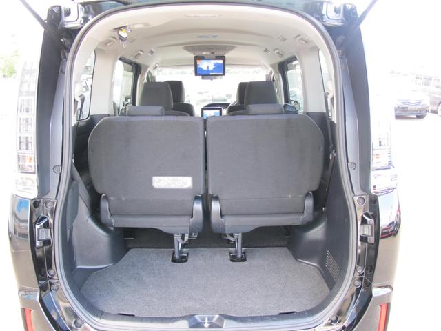 ヴォクシー Ｘ　１オーナー・純正９インチナビ・フルセグＴＶ・Ｂカメラ・Ｂｌｕｅｔｏｏｔｈ接続・１１インチフリップダウンモニター・左側パワースライドドア・アイドリングストップ・電動格納ミラー・ＥＴＣ・スマートキー２個（38枚目）