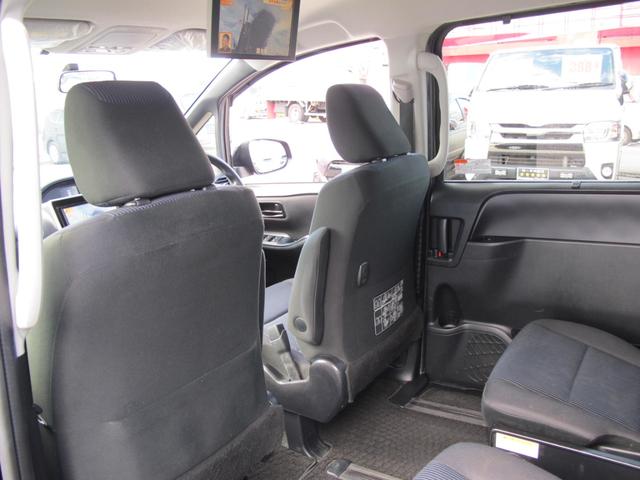 ヴォクシー Ｘ　１オーナー・純正９インチナビ・フルセグＴＶ・Ｂカメラ・Ｂｌｕｅｔｏｏｔｈ接続・１１インチフリップダウンモニター・左側パワースライドドア・アイドリングストップ・電動格納ミラー・ＥＴＣ・スマートキー２個（41枚目）