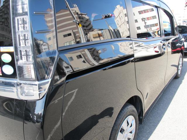 ヴォクシー Ｘ　１オーナー・純正９インチナビ・フルセグＴＶ・Ｂカメラ・Ｂｌｕｅｔｏｏｔｈ接続・１１インチフリップダウンモニター・左側パワースライドドア・アイドリングストップ・電動格納ミラー・ＥＴＣ・スマートキー２個（49枚目）