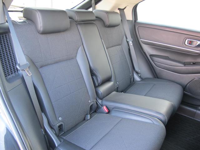 ヴェゼル e:HEV Z 9インチホンダコネクトナビ・フルセグTV・Bカメラ・後退出庫サポート・衝突軽減・レーンキープ・レーダークルーズ・シートヒーター・パワーバックドア・ワイヤレス充電・コンビシート・スマートキー2個(40枚目)