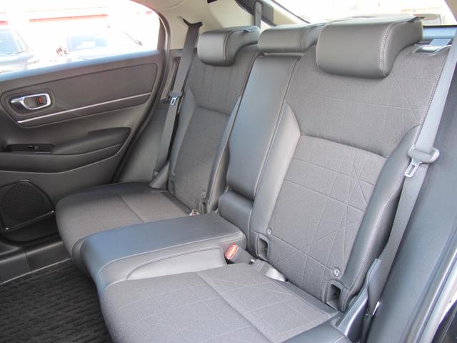 ヴェゼル e:HEV Z 9インチホンダコネクトナビ・フルセグTV・Bカメラ・後退出庫サポート・衝突軽減・レーンキープ・レーダークルーズ・シートヒーター・パワーバックドア・ワイヤレス充電・コンビシート・スマートキー2個(47枚目)