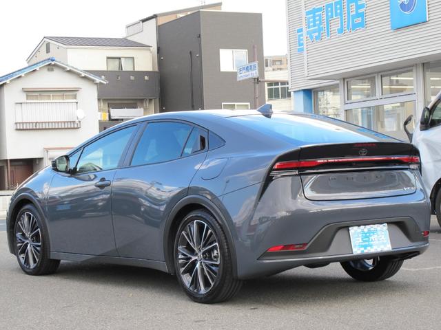 プリウス Ｇ　ワンオーナー　ＢＳＭ　前後ドライブレコーダー　８インチＤＡ　フルセグテレビ　ナビ　Ｂモニター　シートヒーター　ＥＴＣ２．０　スマートキー２個　クリアランスソナー　アップルカープレイ　アンドロイドオート（10枚目）