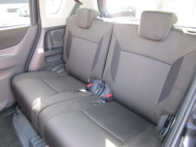 全国陸送ご納車致します。料金をわかりやすくしております。（離島・北海道・沖縄の料金はお問合せください。高額車両や特殊車両は料金が変わります。）。店舗納車の場合は無料です。