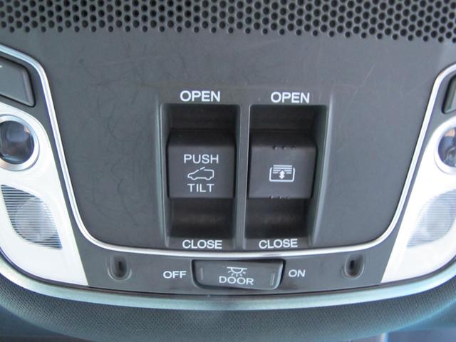 全国陸送ご納車致します。料金をわかりやすくしております。（離島・北海道・沖縄の料金はお問合せください。高額車両や特殊車両は料金が変わります。）。店舗納車の場合は無料です。