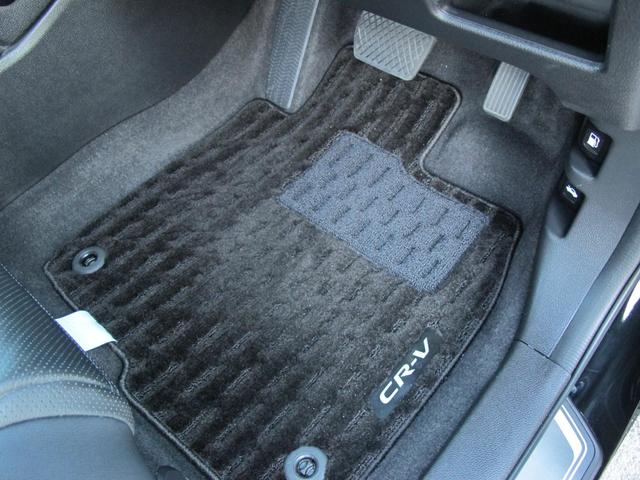 全国陸送ご納車致します。料金をわかりやすくしております。（離島・北海道・沖縄の料金はお問合せください。高額車両や特殊車両は料金が変わります。）。店舗納車の場合は無料です。