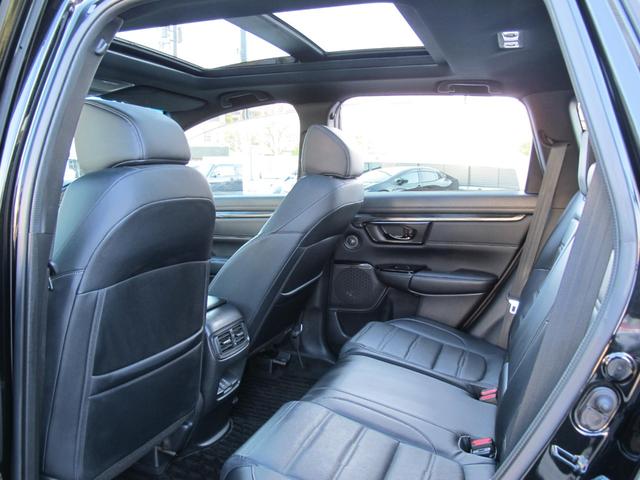 全国陸送ご納車致します。料金をわかりやすくしております。（離島・北海道・沖縄の料金はお問合せください。高額車両や特殊車両は料金が変わります。）。店舗納車の場合は無料です。