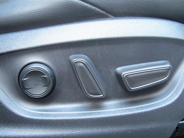 カローラクロス ハイブリッド Z 禁煙・9インチディスプレイオーディオ・全周囲カメラ・BSM・ナビ・フルセグテレビ・ルーフレール・スマートキー・シートヒーター・エアーシート・パワーバックドア・パワーシート・18インチAW(31枚目)