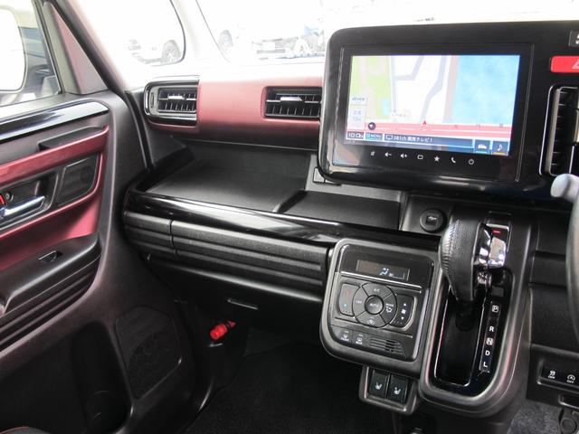 スペーシアカスタム ハイブリッドＸＳ　全方位モニター付メモリーナビ・スズキコネクト対応通信機装着車・フルセグＴＶ・両側パワースライドドア・スマートキー２個・デュアルセンサーブレーキサポート２・ＬＥＤ・ＨＵＤ・レーダークルーズ（19枚目）