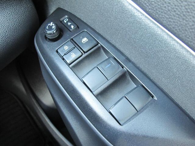 ヤリスクロス ハイブリッドG 禁煙 トヨタチームメイト BSM Dオーディオ フルセグTV ナビ 前後ドライブレコーダー クリアランスソナー セーフティセンス スマートキー2個 ETC2.0 16インチAW(30枚目)