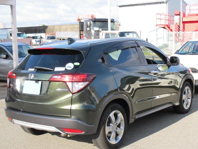 ヴェゼル ハイブリッドＸ　禁煙・インターナビ・フルセグＴＶ・Ｂカメラ・Ｂｌｕｅｔｏｏｔｈ接続・あんしんパッケージ・クルコン・ＬＥＤライト・パドルシフト・電格ミラー・スマートキー・純正１７インチアルミホイール（11枚目）