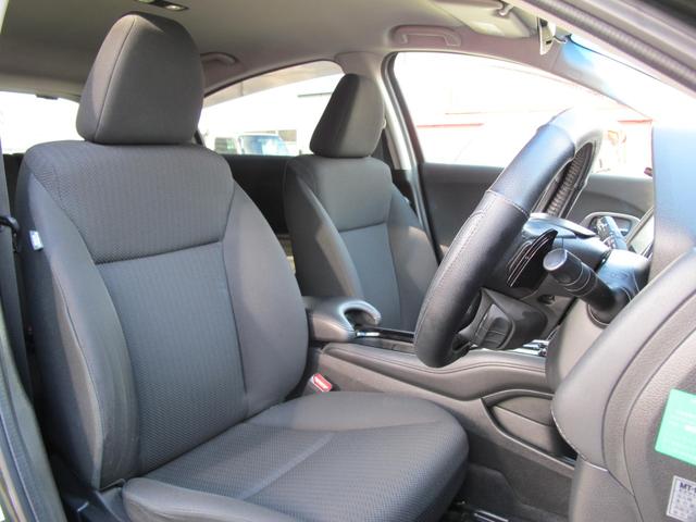 ヴェゼル ハイブリッドＸ　禁煙・インターナビ・フルセグＴＶ・Ｂカメラ・Ｂｌｕｅｔｏｏｔｈ接続・あんしんパッケージ・クルコン・ＬＥＤライト・パドルシフト・電格ミラー・スマートキー・純正１７インチアルミホイール（19枚目）