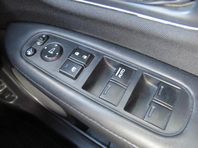 ヴェゼル ハイブリッドＸ　禁煙・インターナビ・フルセグＴＶ・Ｂカメラ・Ｂｌｕｅｔｏｏｔｈ接続・あんしんパッケージ・クルコン・ＬＥＤライト・パドルシフト・電格ミラー・スマートキー・純正１７インチアルミホイール（27枚目）