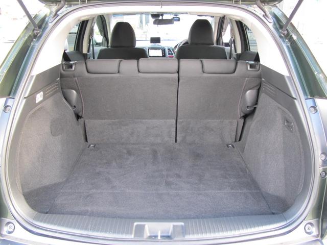 ヴェゼル ハイブリッドＸ　禁煙・インターナビ・フルセグＴＶ・Ｂカメラ・Ｂｌｕｅｔｏｏｔｈ接続・あんしんパッケージ・クルコン・ＬＥＤライト・パドルシフト・電格ミラー・スマートキー・純正１７インチアルミホイール（39枚目）