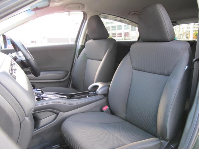 ヴェゼル ハイブリッドＸ　禁煙・インターナビ・フルセグＴＶ・Ｂカメラ・Ｂｌｕｅｔｏｏｔｈ接続・あんしんパッケージ・クルコン・ＬＥＤライト・パドルシフト・電格ミラー・スマートキー・純正１７インチアルミホイール（41枚目）