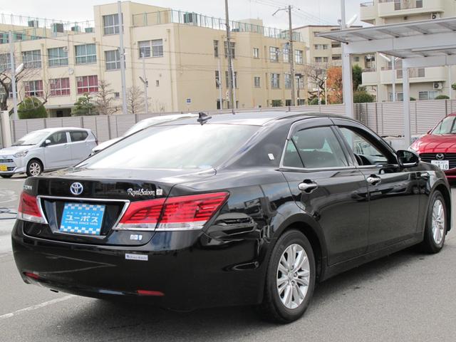 クラウンハイブリッド ロイヤルサルーンＧ　１オーナー・メーカーナビ・フルセグＴＶ・Ｂカメラ・パワーシート・メモリーシート・シートヒーター・クルコン・ＥＴＣ・電動格納ミラー・ウィンカーミラー・フォグランプ・スマートキー２個・純正１６インチＡＷ（11枚目）