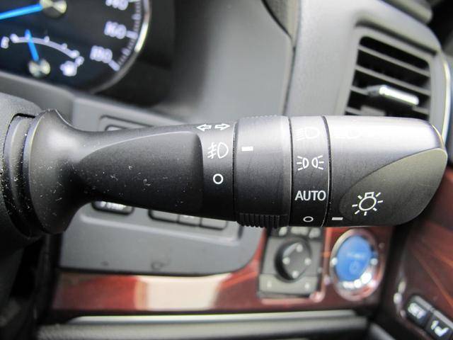 クラウンハイブリッド ロイヤルサルーンＧ　１オーナー・メーカーナビ・フルセグＴＶ・Ｂカメラ・パワーシート・メモリーシート・シートヒーター・クルコン・ＥＴＣ・電動格納ミラー・ウィンカーミラー・フォグランプ・スマートキー２個・純正１６インチＡＷ（25枚目）