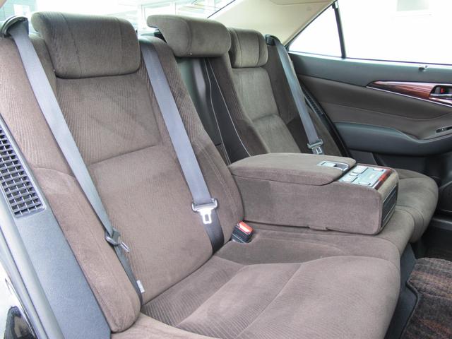 クラウンハイブリッド ロイヤルサルーンＧ　１オーナー・メーカーナビ・フルセグＴＶ・Ｂカメラ・パワーシート・メモリーシート・シートヒーター・クルコン・ＥＴＣ・電動格納ミラー・ウィンカーミラー・フォグランプ・スマートキー２個・純正１６インチＡＷ（40枚目）