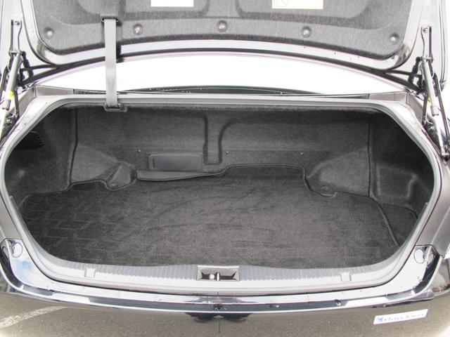 クラウンハイブリッド ロイヤルサルーンＧ　１オーナー・メーカーナビ・フルセグＴＶ・Ｂカメラ・パワーシート・メモリーシート・シートヒーター・クルコン・ＥＴＣ・電動格納ミラー・ウィンカーミラー・フォグランプ・スマートキー２個・純正１６インチＡＷ（42枚目）