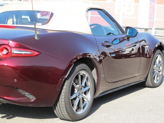 ロードスター ３５周年記念車　禁煙車・メーカーナビフルセグＴＶ・Ｂモニター・ドライブレコーダー・ベージュ革シート・シートヒーター・ＬＥＤライト・ＢＯＳＥサウンド・純正１６インチアルミホイル・スマートキー２個（50枚目）