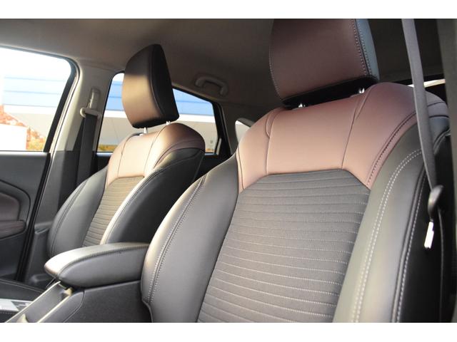 フロンクス ベースグレード　純正全方位モニター付き９インチナビ／デュアルセンサーブレーキサポートＩＩ／純正１６インチアルミホイール／ＬＥＤヘッドライト／ハーフレザーシート／前席シートヒーター／ブラインドスポットモニター／（5枚目）