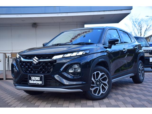 フロンクス ベースグレード　純正全方位モニター付き９インチナビ／デュアルセンサーブレーキサポートＩＩ／純正１６インチアルミホイール／ＬＥＤヘッドライト／ハーフレザーシート／前席シートヒーター／ブラインドスポットモニター／（8枚目）