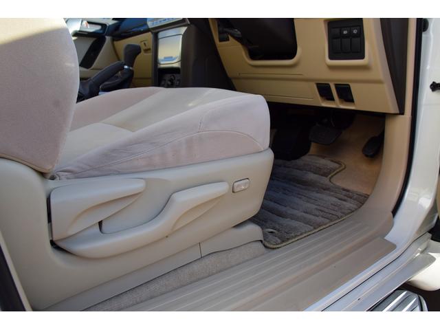 ランドクルーザープラド ＴＸ　プリクラッシュ　純正ナビ　フルセグ　バックカメラ　ＬＥＤランプ　フォグランプ　クリアランスソナー　ステリモ　クルコン　電格ミラー　プッシュスタート　スマートキー　純正１７インチアルミ　ドラレコ　ＥＴＣ（26枚目）