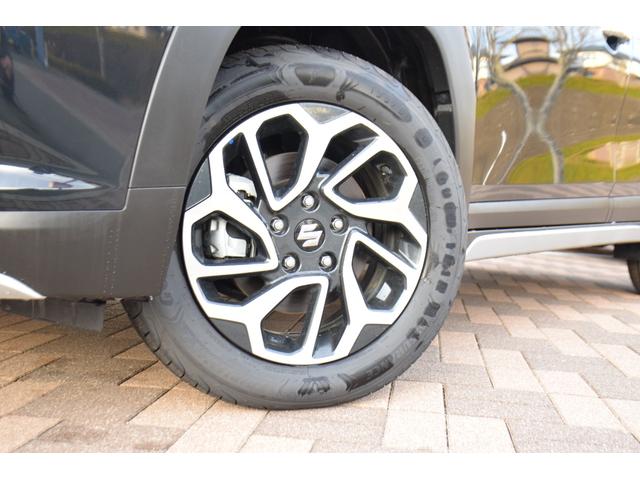 フロンクス ベースグレード　全方位モニター付き９インチナビ／ワンオーナー／デュアルセンサーブレーキサポートＩＩ／ハーフレザーシート／ＬＥＤヘッドライト／純正１６インチアルミホイール／前席シートヒーター／電動パーキングブレーキ／（8枚目）