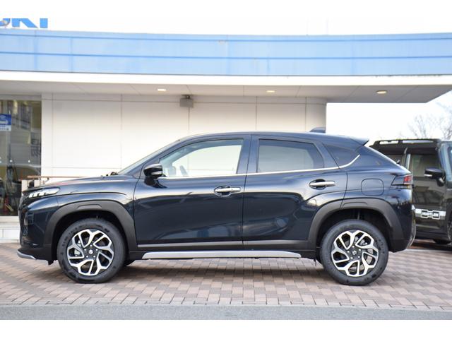 フロンクス ベースグレード　全方位モニター付き９インチナビ／ワンオーナー／デュアルセンサーブレーキサポートＩＩ／ハーフレザーシート／ＬＥＤヘッドライト／純正１６インチアルミホイール／前席シートヒーター／電動パーキングブレーキ／（11枚目）