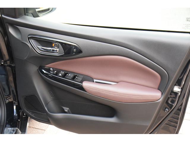 フロンクス ベースグレード　全方位モニター付き９インチナビ／ワンオーナー／デュアルセンサーブレーキサポートＩＩ／ハーフレザーシート／ＬＥＤヘッドライト／純正１６インチアルミホイール／前席シートヒーター／電動パーキングブレーキ／（37枚目）