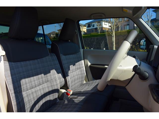 アルトラパンＬＣ ハイブリッドＸ　新車未登録車　スズキセーフティ　全方位カメラパッケージ　２トーンカラー　専用内装シート　ＬＥＤランプ　前席シートヒーター　ベンチシート　アイドリングストップ　革巻きステアリング　電格ミラー　純正アルミ（26枚目）