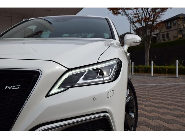 クラウン ＲＳ　アドバンス　セーフティサポート／ムーンルーフ／メーカーナビ／３眼ＬＥＤヘッドライト／ＴＲＤトランクスポイラー／ＥＴＣ２．０／純正１８インチアルミホイール／バックカメラ（8枚目）