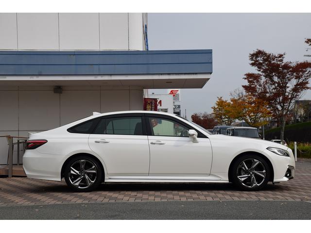 クラウン ＲＳ　アドバンス　セーフティサポート／ムーンルーフ／メーカーナビ／３眼ＬＥＤヘッドライト／ＴＲＤトランクスポイラー／ＥＴＣ２．０／純正１８インチアルミホイール／バックカメラ（44枚目）