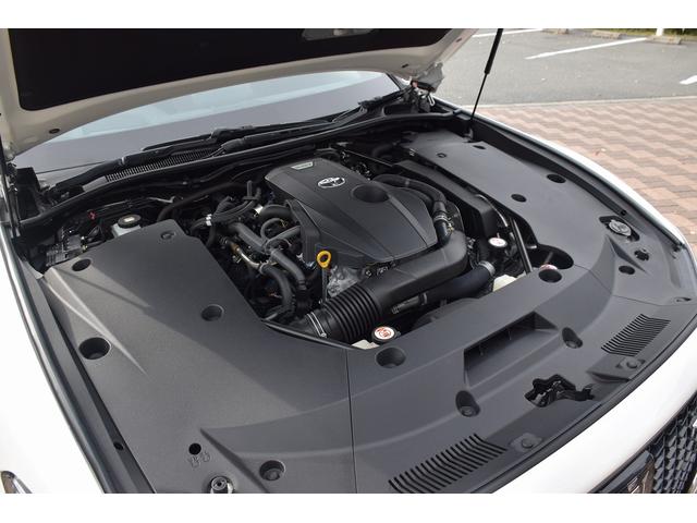 クラウン ＲＳ　アドバンス　セーフティサポート／ムーンルーフ／メーカーナビ／３眼ＬＥＤヘッドライト／ＴＲＤトランクスポイラー／ＥＴＣ２．０／純正１８インチアルミホイール／バックカメラ（56枚目）