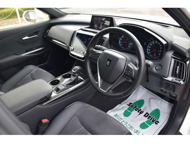 クラウン ＲＳ　アドバンス　セーフティサポート／ムーンルーフ／メーカーナビ／３眼ＬＥＤヘッドライト／ＴＲＤトランクスポイラー／ＥＴＣ２．０／純正１８インチアルミホイール／バックカメラ（69枚目）