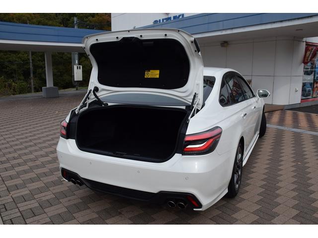 クラウン ＲＳ　アドバンス　セーフティサポート／ムーンルーフ／メーカーナビ／３眼ＬＥＤヘッドライト／ＴＲＤトランクスポイラー／ＥＴＣ２．０／純正１８インチアルミホイール／バックカメラ（74枚目）