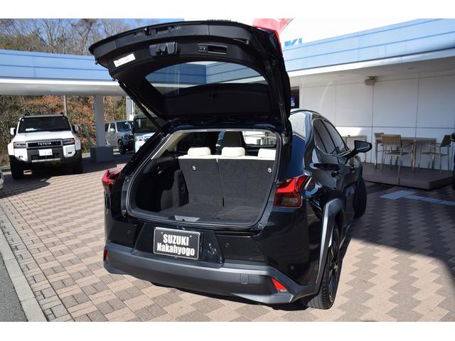 ＵＸ ＵＸ２００　アーバンエレガンス　ムーンルーフ／メーカーナビ／パノラミックモニター／セーフティ／レザーシート／パワーシート／シートヒーター／ステアリングヒーター／パワーバックドア／ワンオーナー／（41枚目）