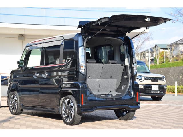 スペーシアカスタム ハイブリッドＸＳターボ　全方位モニター付き９インチナビ／ターボ車／デュアルセンサーブレーキサポートＩＩ／電動パーキングブレーキ／後席両側ワンタッチパワースライドドア／ＬＥＤヘッドライト／ステアリングヒーター／ＥＴＣ／（36枚目）