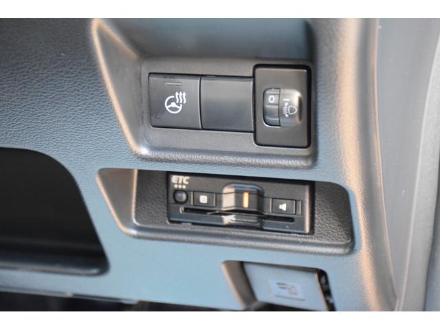 スペーシアカスタム ハイブリッドＸＳターボ　全方位モニター付き９インチナビ／ターボ車／デュアルセンサーブレーキサポートＩＩ／電動パーキングブレーキ／後席両側ワンタッチパワースライドドア／ＬＥＤヘッドライト／ステアリングヒーター／ＥＴＣ／（74枚目）