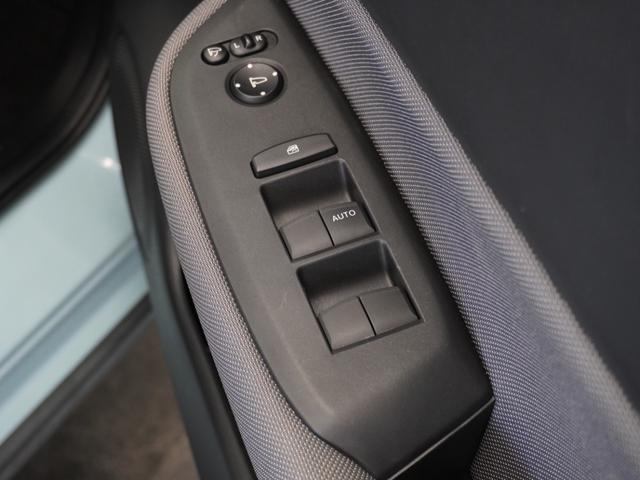 フィット ｅ：ＨＥＶクロスター　２年保証ナビＤレコＲカメＥＴＣクルコンＢＴ地デジ　禁煙車　ホンダセンシング　ＨｏｎｄａＣＯＮＮＥＣＴ　クロスター　前後ドライブレコーダー　純正用品ナビゲーション　純正アルミホイール（26枚目）