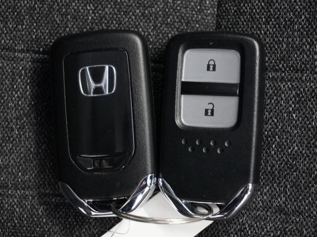 フィット ホーム　１オーナ２年保証ナビＤレコＲカメＥＴＣクルコン　Ｂｌｕｅｔｏｏｔｈ接続　禁煙車　ホンダセンシング　ＬＥＤヘッドライト　オートライト　純正用品ナビゲーション　ＶＸＭ－２２５Ｃｉ　ＨｏｎｄａＣＯＮＮＥＣＴ（17枚目）