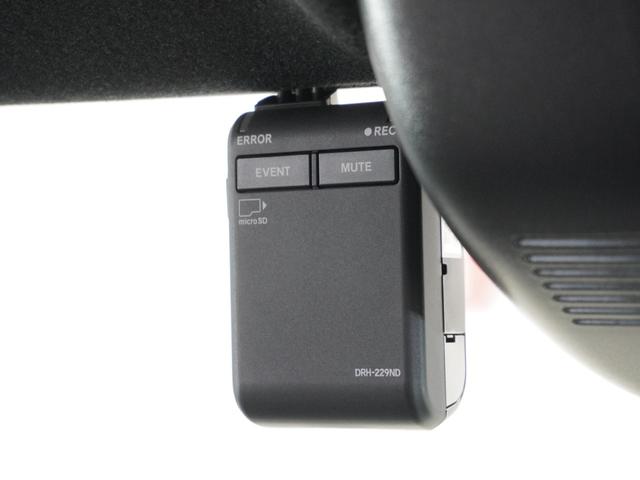 Ｎ－ＢＯＸカスタム ターボ　１オーナ２年保証当社試乗車ナビＤレコＲカメ両電扉　ホンダセンシング　禁煙車　ＬＥＤヘッドライト　オートライト　電子パーキング　オートブレーキホールド　純正メモリーナビ　ＨｏｎｄａＣＯＮＮＥＣＴ（4枚目）