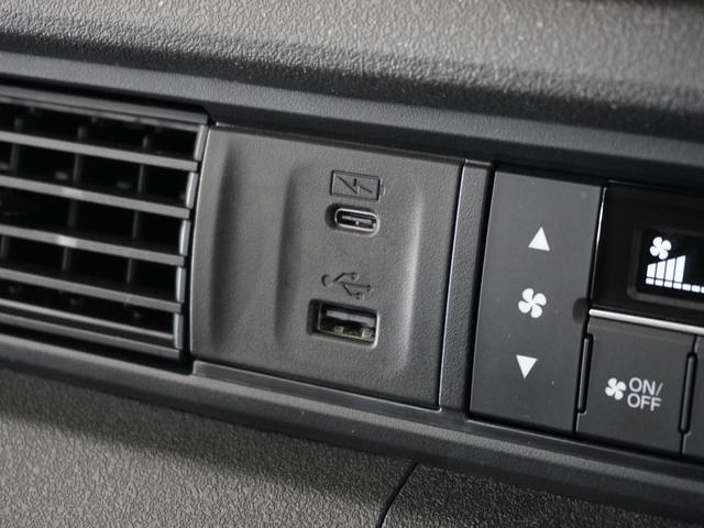 Ｎ－ＢＯＸカスタム ターボ　１オーナ２年保証当社試乗車ナビＤレコＲカメ両電扉　ホンダセンシング　禁煙車　ＬＥＤヘッドライト　オートライト　電子パーキング　オートブレーキホールド　純正メモリーナビ　ＨｏｎｄａＣＯＮＮＥＣＴ（7枚目）