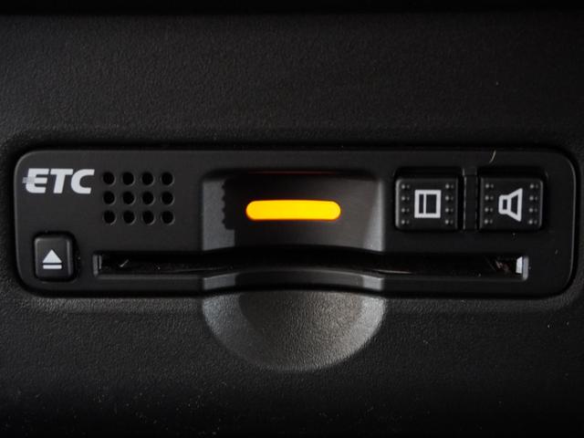 N-BOXカスタム GターボSSパッケージ 1オーナ1年保証ナビDレコRカメETC両電扉地デジ Bluetooth 禁煙車 HIDヘッドライト フォグライト シートヒーター クルーズコントロール リアスクリーンサンシェード シートバックテーブル(4枚目)