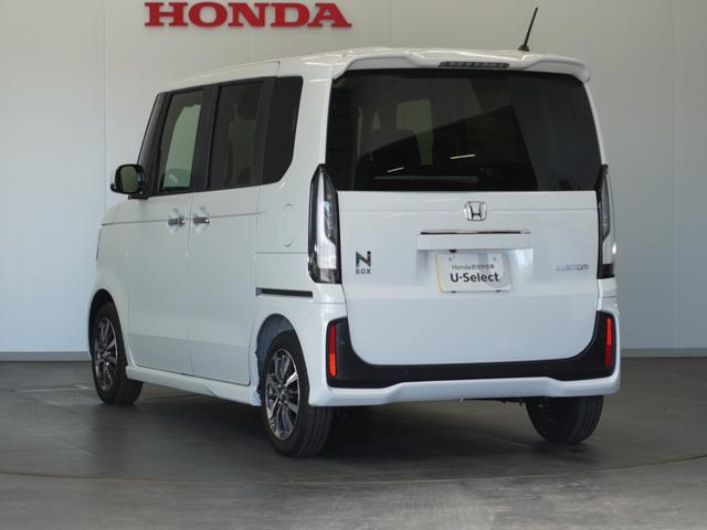 N-BOXカスタム ベースグレード 2年保証当社試乗車ナビDレコRカメ片電扉禁煙車 ホンダセンシング シートヒーター LEDヘッドライト オートライト リアスクリーンサンシェード HondaCONNECT 純正アルミホイール(17枚目)